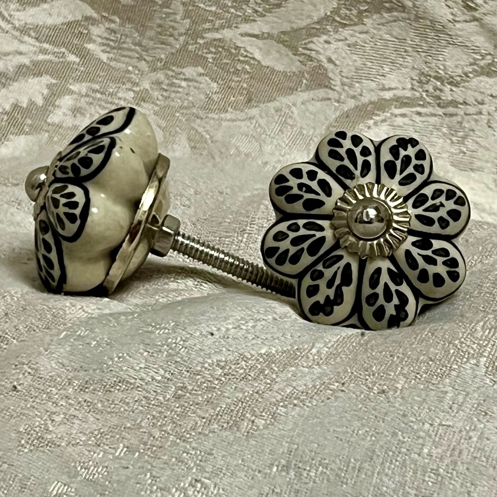 Ceramic Drawer Pulls